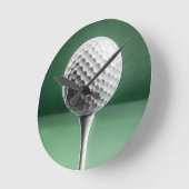 Golf Ball op T-shirt Ronde Klok (Hoek)
