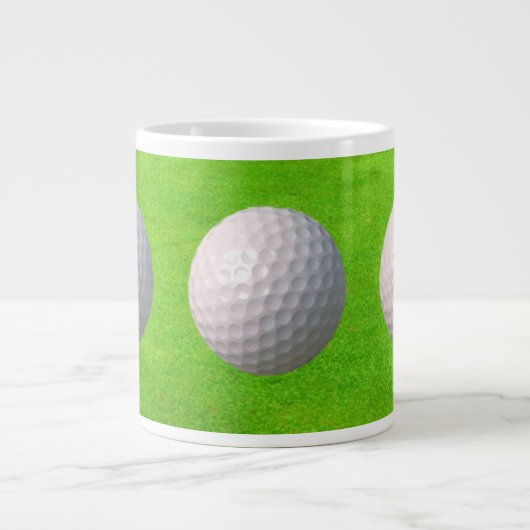 Golf Balls op Greens Golfer Grote Koffiekop (Voorkant)