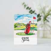 Golf beterschap met golftas op putting green briefkaart (Staand voorkant)