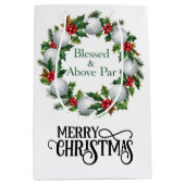 Golf Christmas themed with Wreath  Medium Cadeauzakje (Voorkant)