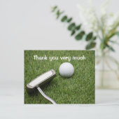 Golf Dank u met golfbal en putter op groen Briefkaart (Staand voorkant)
