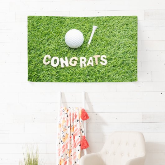 Golf gefeliciteerd met golfbal op groen spandoek (Insitu)