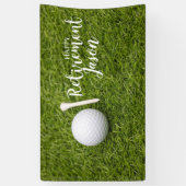 Golf-gelukkige pensionering met golfbal op groen spandoek (Verticaal)
