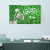 Golf-gelukkige pensionering met golfijzer spandoek (Beurs)