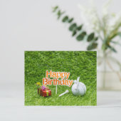 Golf Happy Birthday met golfbal t-shirt en geschen Briefkaart (Staand voorkant)