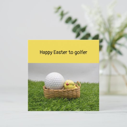 Golf Happy Easter met golfbal en eitje Feestdagenkaart (Staand voorkant)