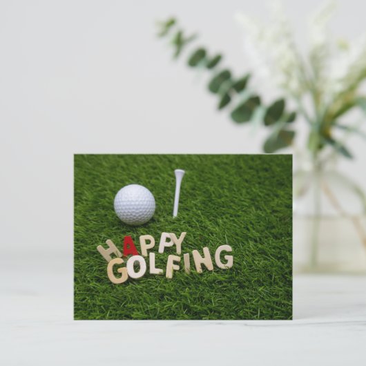 Golf Happy golfbal golfbal en t-shirt op groen Briefkaart (Staand voorkant)