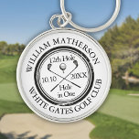 Golf Hole in One Classic Personalized Sleutelhanger<br><div class="desc">Met een oud stempel-effect klassiek retrodesign. Pas de naam,  het nummer van de locatie en de datum van de opening aan om een groot hoopje te creëer om dat fantastische gat in één te vieren. Ontworpen door: Thisnotme©</div>