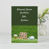 Golf oefen Diner Uitnodiging met bal & bier (Staand voorkant)