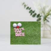 Golf redt de date met golfbal en hart uitnodiging briefkaart (Staand voorkant)