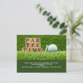 Golf redt de datum met golfbal en t-shirt briefkaart (Staand voorkant)