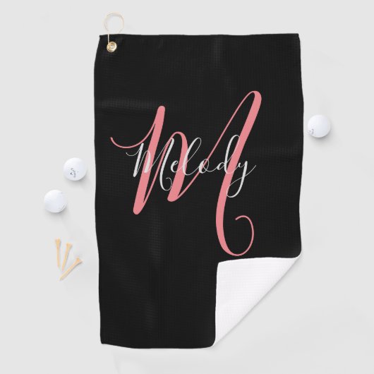 Golf Roze Monogram met wit manuscript op zwarte Golfhanddoek (Insitu)