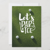 Golf slaat bal van par tee op groen gras kaart (Voorkant)