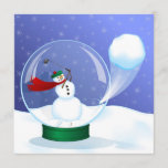 Golf Snowman Snow Wereldbol Invitations Kaart<br><div class="desc">Uitnodigingen met een sneeuwman die in een sneeuwwereldbol afscheurt. De sneeuwbal heeft door het wereldbol gekraakt en vliegt door de sneeuwvlokken lucht.</div>