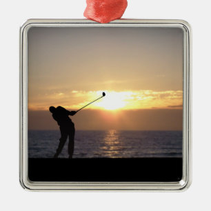 Golf spelen op zonsondergang metalen ornament