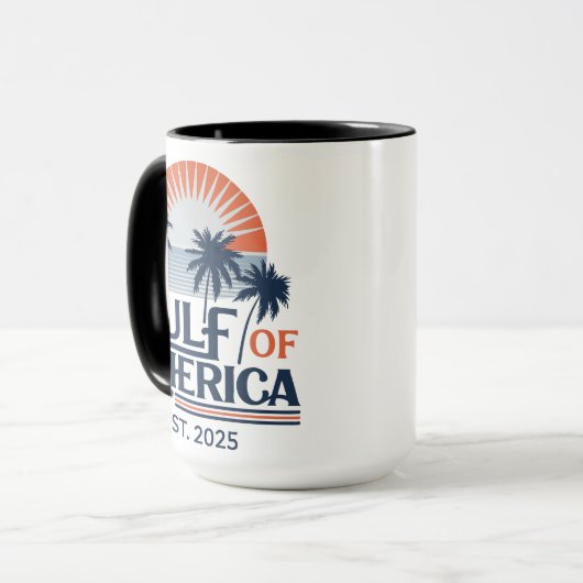 Golf van Amerika Est. 2025 Coastal Living Adventur Mok (Voorkant links)