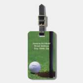 Golfbal aan de rand van het bekertje Persoonlijk H Bagagelabel (Voorkant verticaal)