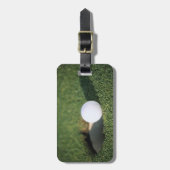 Golfbal aan de rand van het gat bagagelabel (Voorkant verticaal)