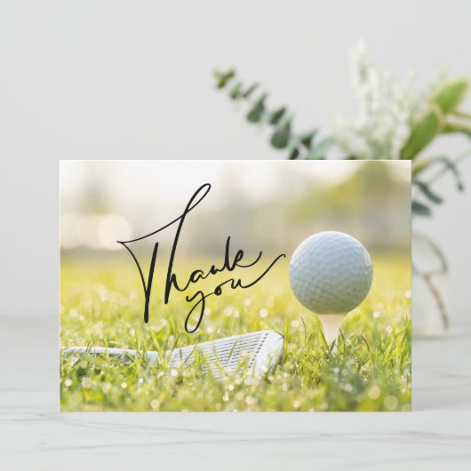 Golfbal en IJzer op groen Bedankkaart (Staand voorkant)