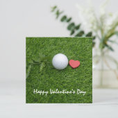 Golfbal en rood hart met liefde Valentijnsdag Feestdagenkaart (Staand voorkant)