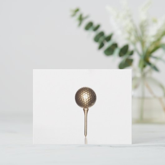 Golfbal en t-shirt briefkaart (Staand voorkant)