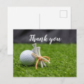 Golfbal en t-shirt op groen gras. Dank je Briefkaart (Voorkant / Achterkant)