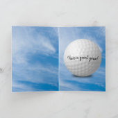 Golfbal en zak in gras verjaardag kaart (Binnen)