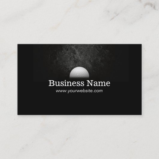 Golfbal in de donkere moderne Golfinstructeur Visitekaartje (Voorkant)