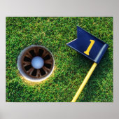 golfbal in een gat poster (Voorkant)