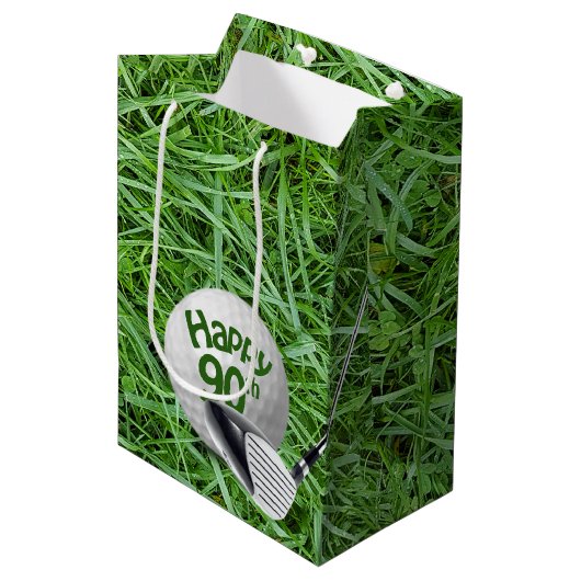 Golfbal in gras 90e verjaardag Medium Gift Bag Cadeauzakje (Voorkant Gekanteld)