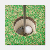Golfbal in Hole Magneet (Voorkant)