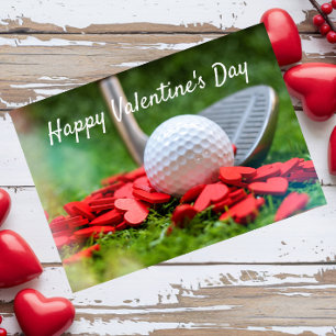 Golfbal met rood hart voor Valentijnsdag Feestdagen Kaart