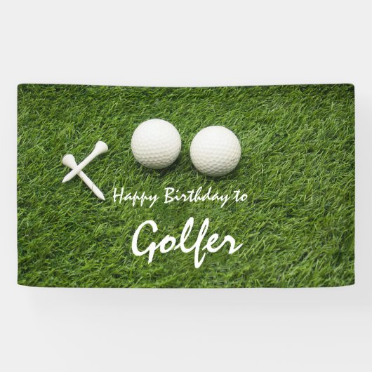 Golfbal met t-shirt op groene Happy Birthday Spandoek (Horizontaal)