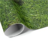 Golfbal op groen gras cadeaupapier (Rol Hoek)