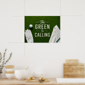 Golfbal op putting green voor golfer  poster (Keuken)