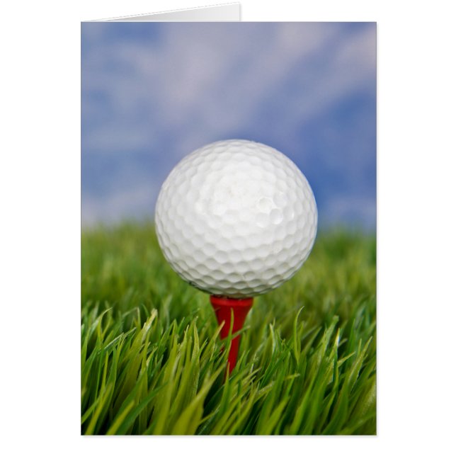 Golfbal op rood t-shirt (Voorkant)