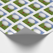 golfbal op rood t-shirt cadeaupapier (Hoek)