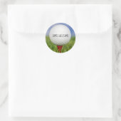 golfbal op rood t-shirt ronde sticker (Tas)