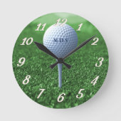 Golfbal op T-shirt Green Monogrammed Golfer Clock Ronde Klok (Voorkant)