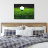 Golfbal op T-shirt, Rich Green Turf Canvas Print (Insitu (Slaapkamer))