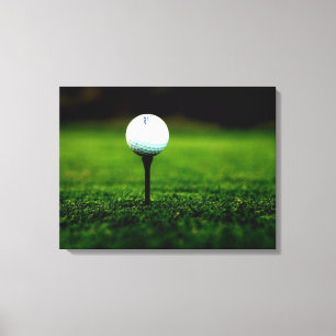 Golfbal op T-shirt, Rich Green Turf Canvas Print