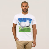 Golfbal op Tee met Driver Club T-shirt (Voorkant volledig)