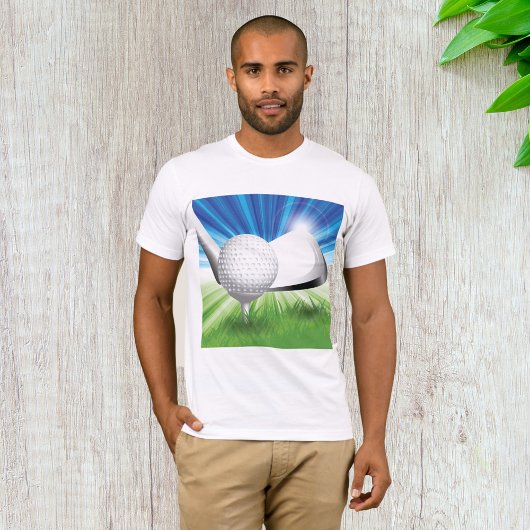 Golfbal op Tee met Driver Club T-shirt
