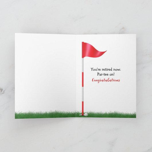 Golfbal voor pensioen in gras kaart (Binnen)