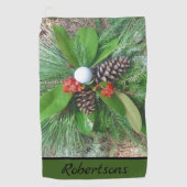 Golfbaldenkegels en evergreens Kerstmis Golfhanddoek (Voorkant)