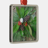 Golfbaldenkegels en evergreens Kerstmis Metalen Ornament (Rechts)