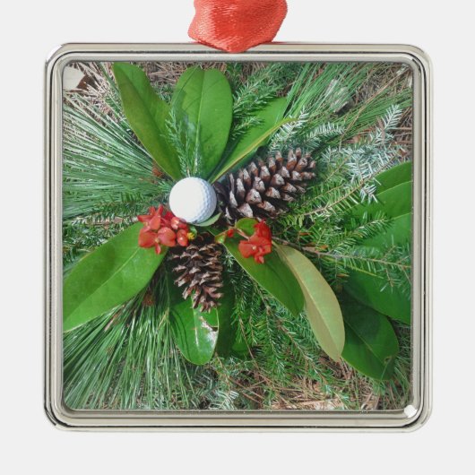 Golfbaldenkegels en evergreens Kerstmis Metalen Ornament (Voorkant)