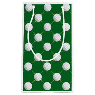 Golfballen en T - shirts op groen Klein Cadeauzakje
