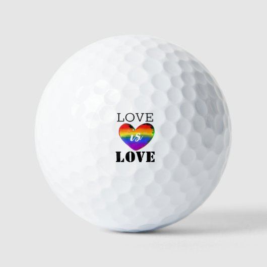 Golfballen met het opschrift "Liefde is Liefde". (Voorkant)