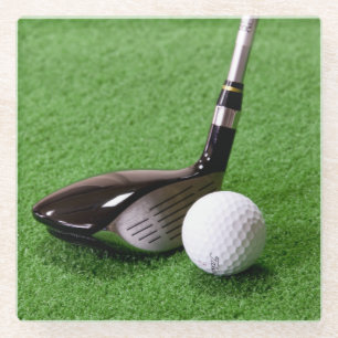 Golfclub en Golfbal op de Groene Glazen Onderzetter